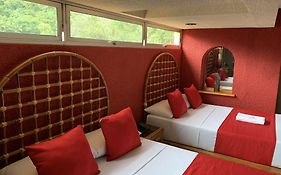 Hotel Alameda Suites